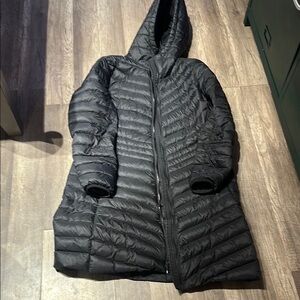 Land’s end. Women's Black Hooded Puffer Coat